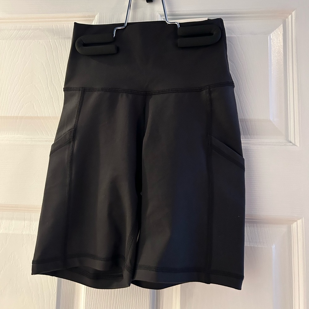 NWT Offline by Aerie hugger bike short